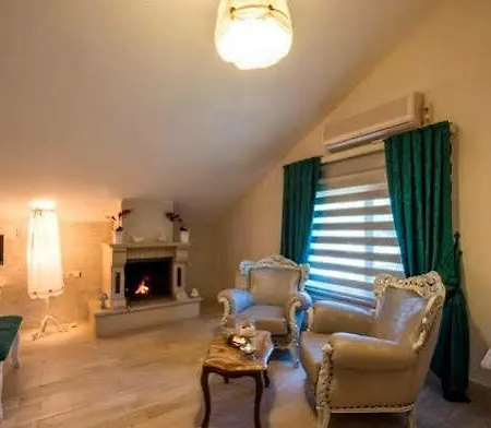 Tree Tops Park Hotell