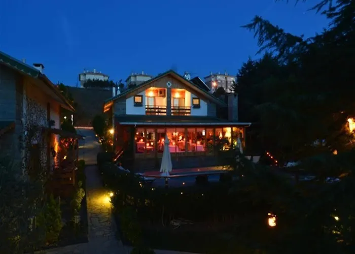 מלון Tree Tops Park אגווה