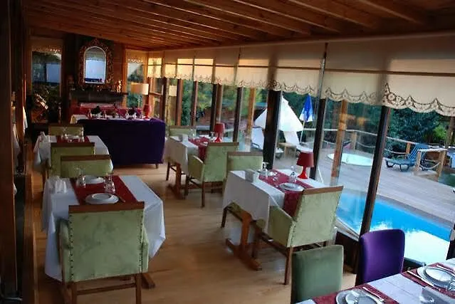 מלון Tree Tops Park אגווה