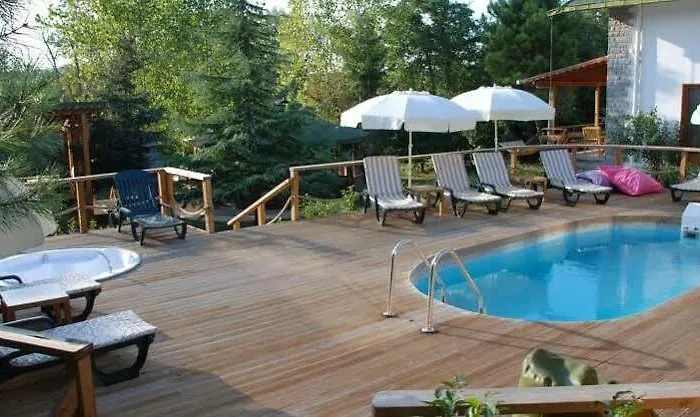 Tree Tops Park מלון אגווה